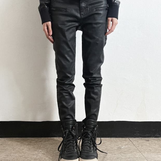 커렌트엘리엇 왁스코팅 로우라이즈 데님