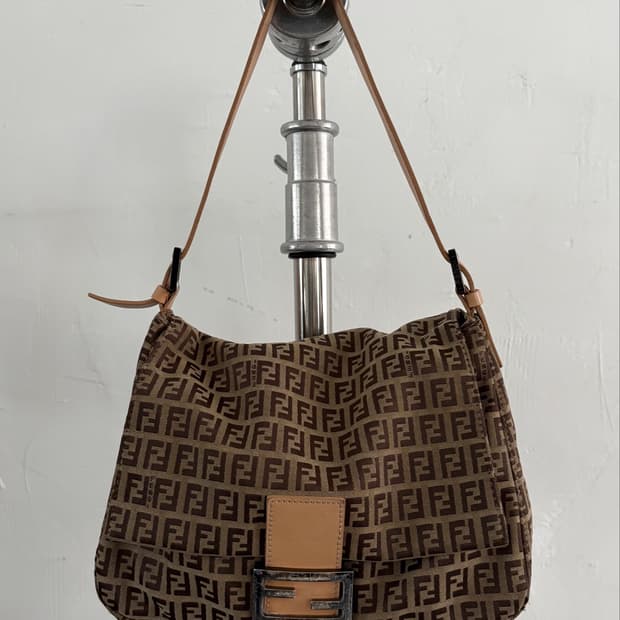 Fendi 펜디 주카 맘마 바게트 백