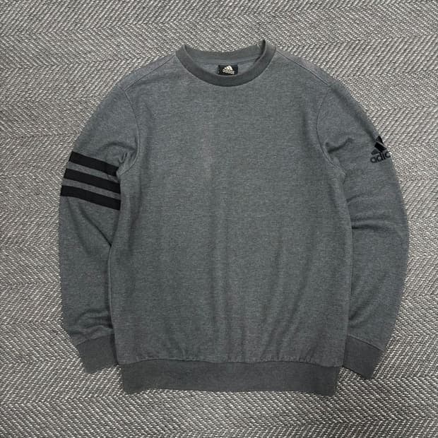 아디다스 삼선 패치 맨투맨 v0276