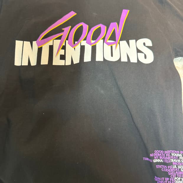 브이론 반팔 티셔츠