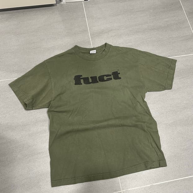 FUCT 퍽트 반팔티 올리브 L