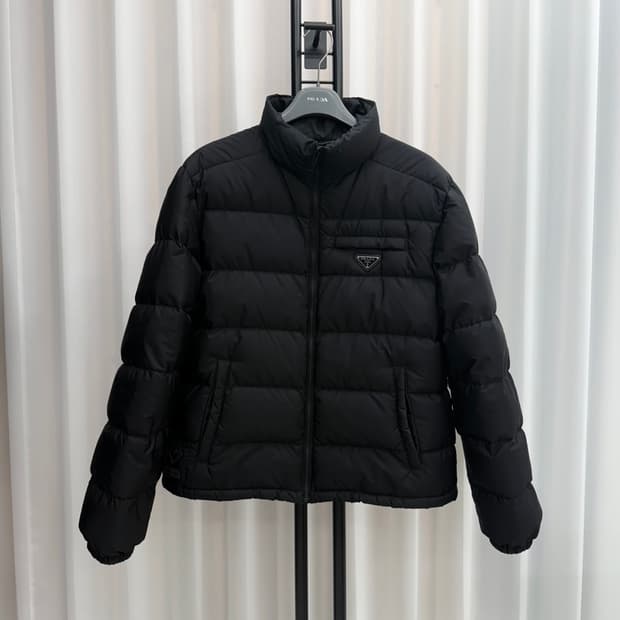 [NFC/48] 프라다 리나일론 다운 패딩 블랙