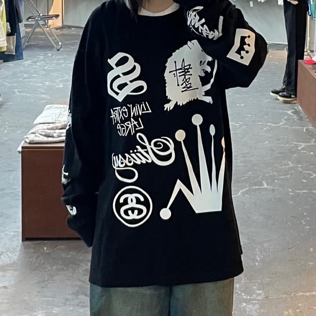 스투시 시그니처 프린팅 8볼 롱 슬리브 H1409