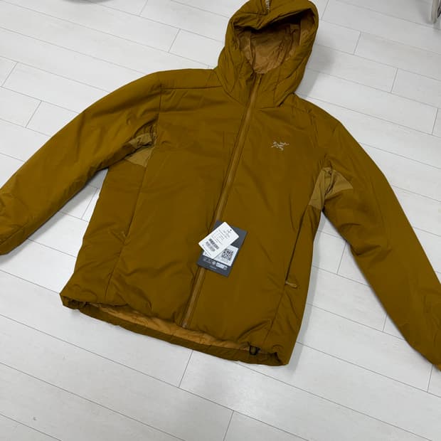 아크테릭스 아톰 헤비웨이트 유콘 후디 L 사이즈  상태 9.8/10 세탁