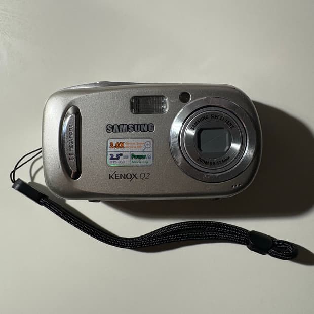 삼성 케녹스 Q2 디지털카메라 + 메모리 + 파우치