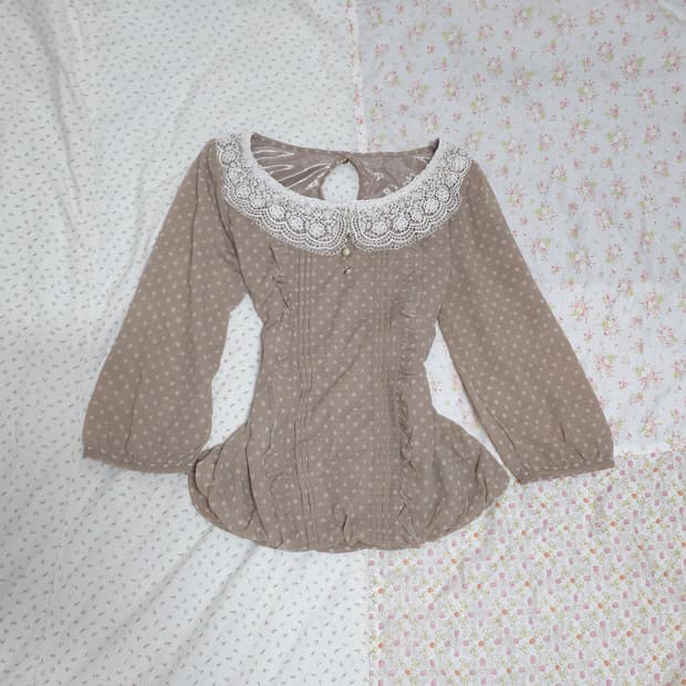 모리 하구미 레이스 뮤트 핑크 코코아 벌룬 땡땡이 도트 블라우스