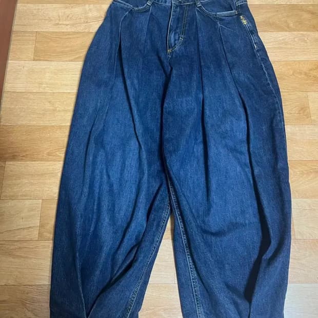 아더에러x자라 와이드 레그 진