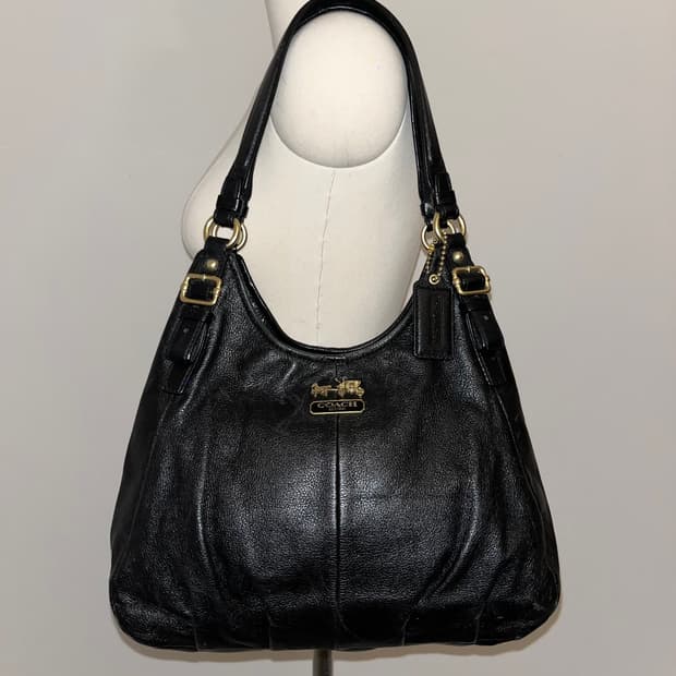 📦Coach All White shoulder bag