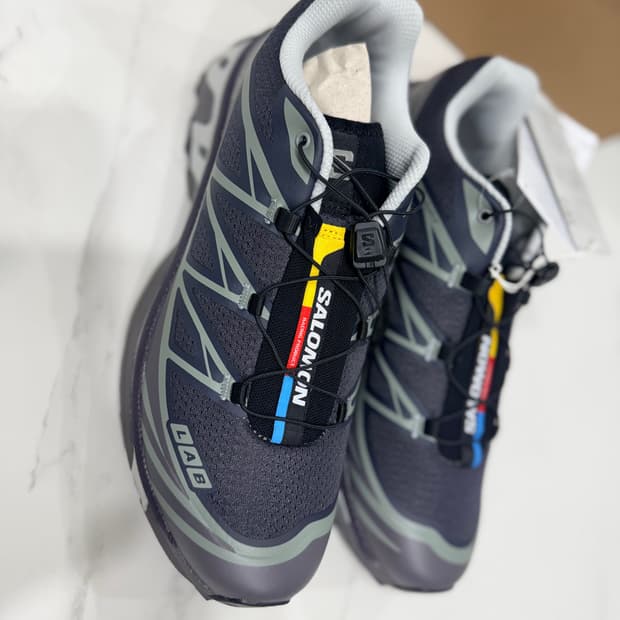 살로몬 XT-6 새상품 팝니다. 남자275황금 사이즈