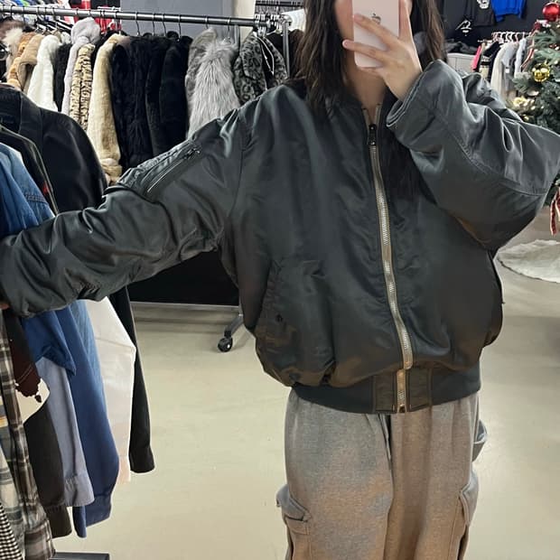 디스이즈네버댓 알파인더스트리 리버시블 항공점퍼