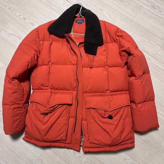 아웃스탠딩 패딩