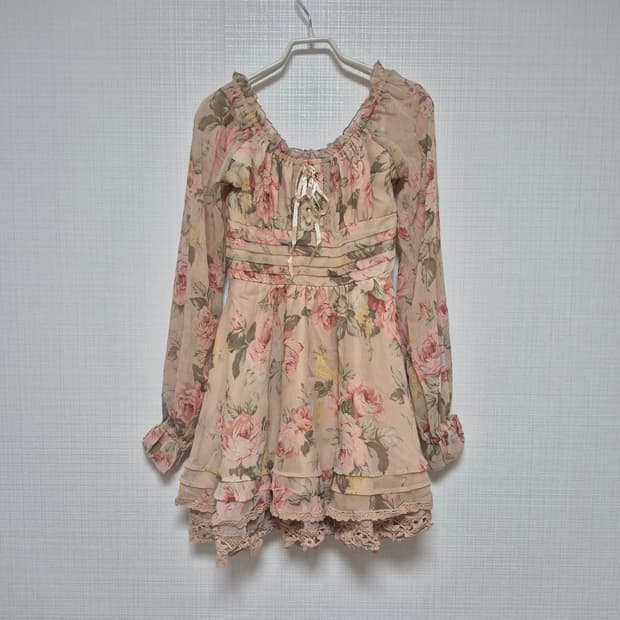 리즈리사 히메갸루 베이지플로럴 원피스