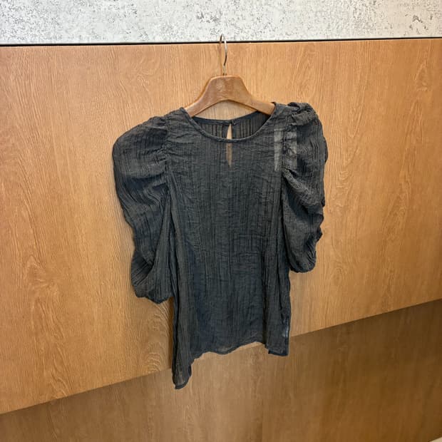 빈티지 반팔 블라우스 퍼프 슬리브 시스루 디테일 블랙 k324