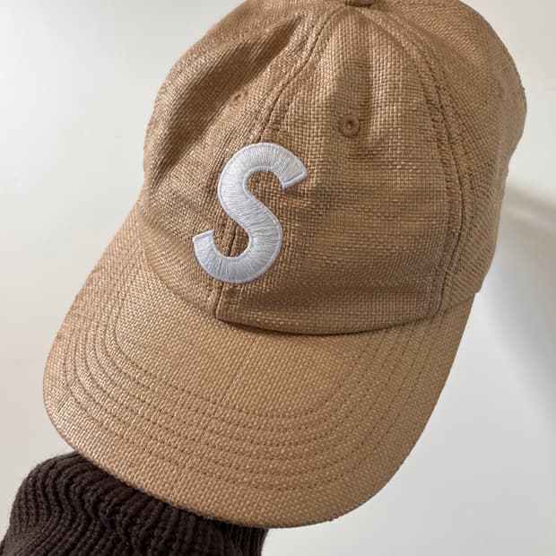 Supreme 슈프림 라피아 S로고 6-패널 볼캡 