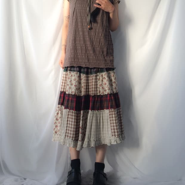 Lace layer sleeveless