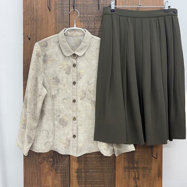 (Margaret howell) silk skirt