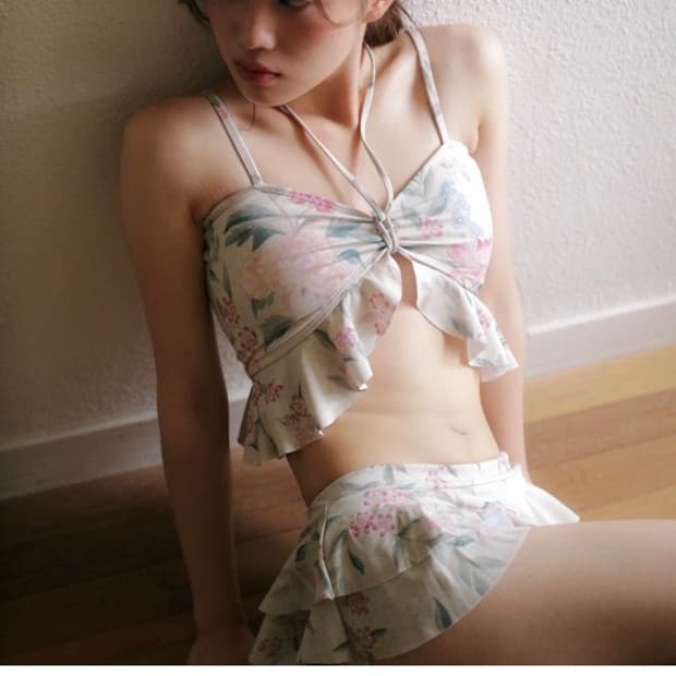 한땀한땀 민화 화초괴석도 프릴 비키니 치마 세트 수영복 S