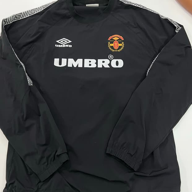 Umbro 바람막이