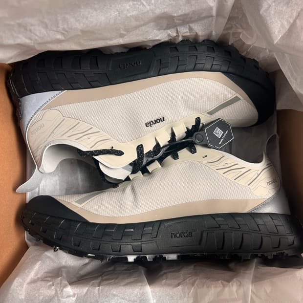 노다(Norda) 001a 신더 280(US10) 사이즈 새상품 판매