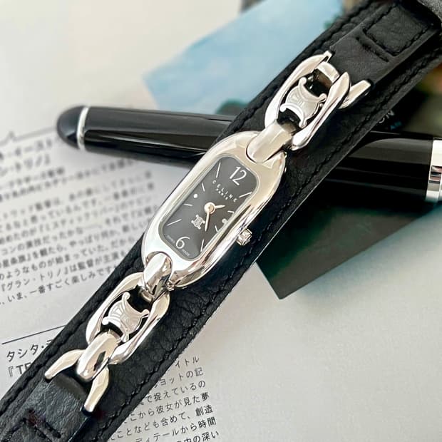 셀린느 트리옹프 렉탱글 여성 시계 /  정품감정. 케어