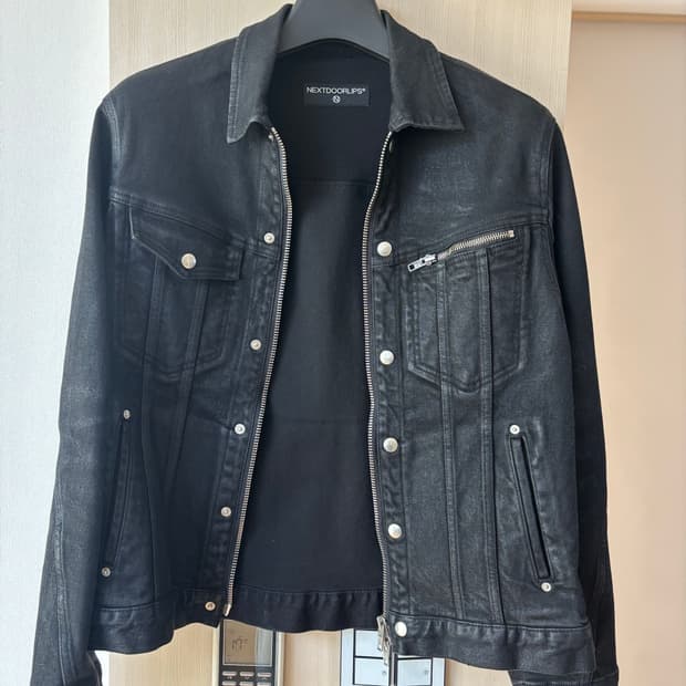 넥스트도어립스 자켓