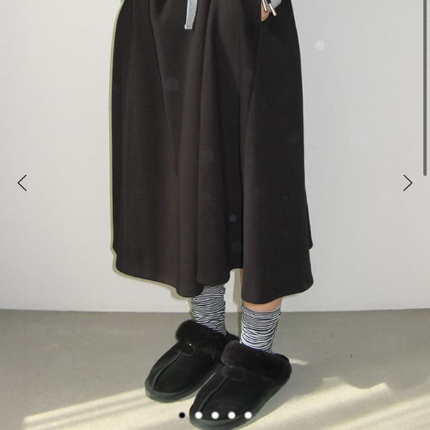 Big button sweat midi skirt black