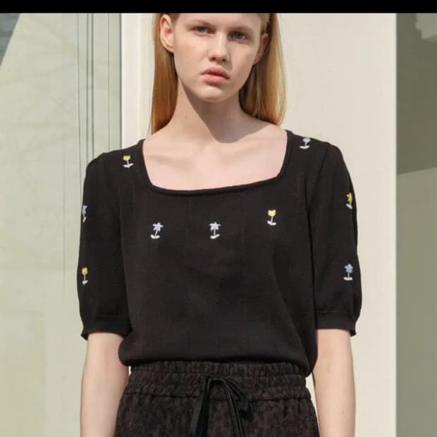 트와 리비에라 플라워 스퀘어 니트 아, 검