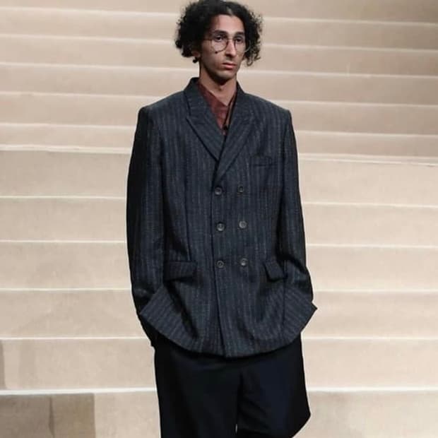 마리아노 24FW 메인 스트라이프 블레이져