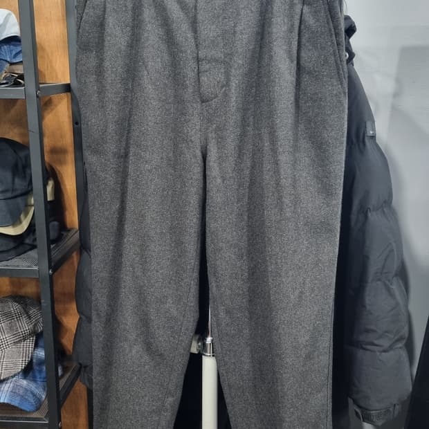 타임 (한섬정품) 남성 32~33 모 겨울용 차콜 테이퍼드핏 슬랙스