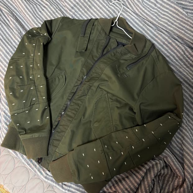G star raw 봄버