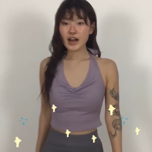 어스지구 에어리 홀터넥 슬리브리스