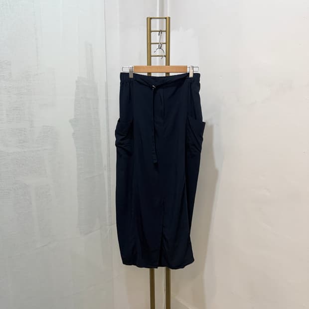 (L)에잇세컨즈 바스락 나일론 밴딩 트임 롱치마 롱스커트 5095