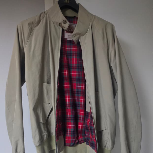 바라쿠타 g9 44사이즈 Tan