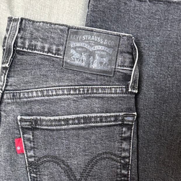 리바이스 웨지 스트레이트 진 25