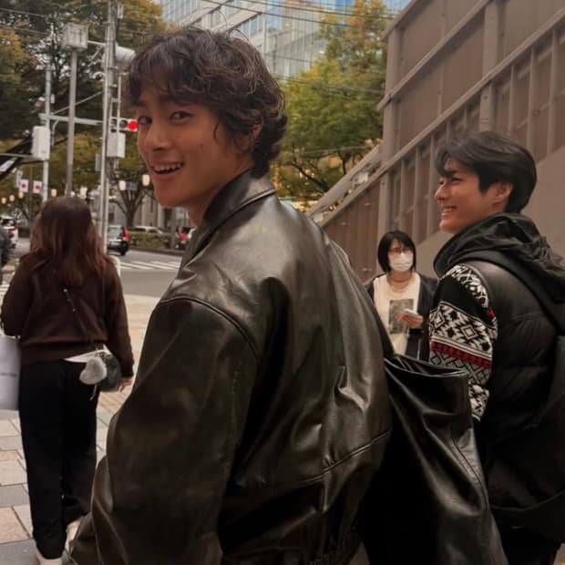 아모멘토 레더 블루종 자켓