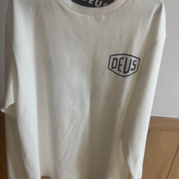 데우스 롱슬리브 새상품