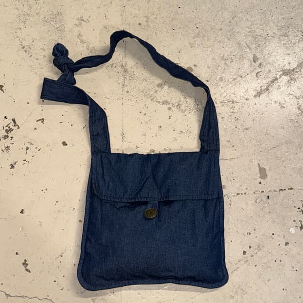 (착샷o)denim button detail cross bag