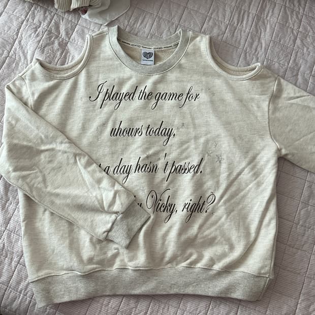 러브이즈트루 오픈숄더 오프숄더 맨투맨