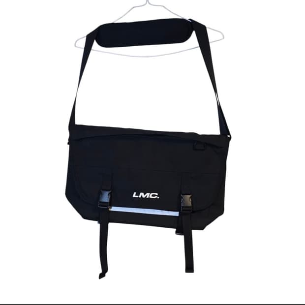 LMC 메신저백