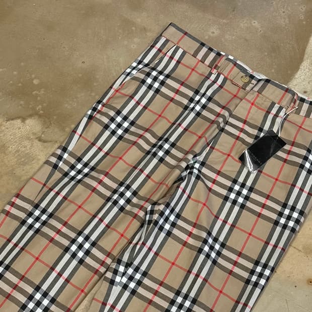 XL 새상품 버버리 노바체크 슬랙스