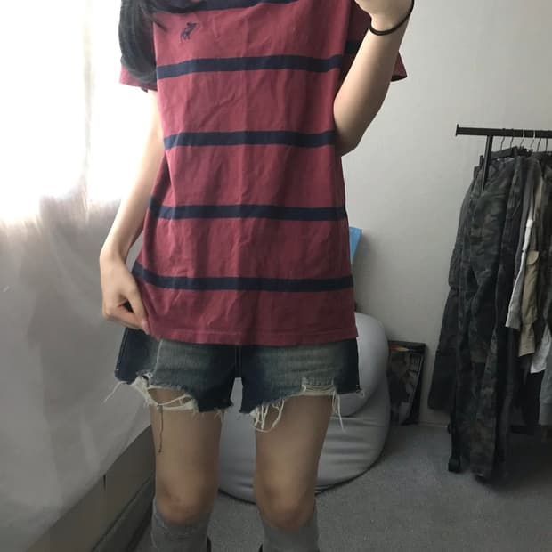 아베크롬비 버건디 스트라이프 반팔티셔츠