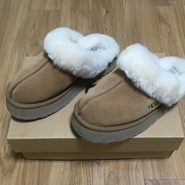 Ugg 어그 슬리퍼 팝니다