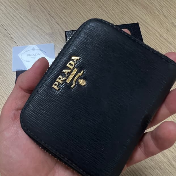프라다 여성지갑