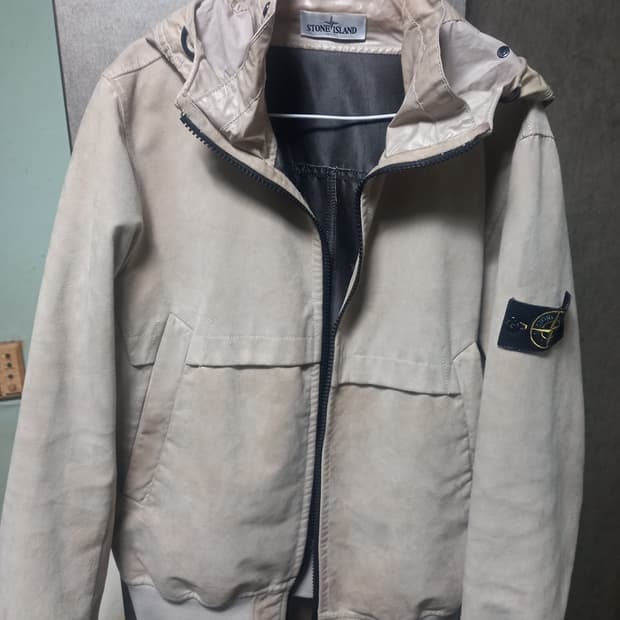 스톤아일랜드 레더후드자켓 100