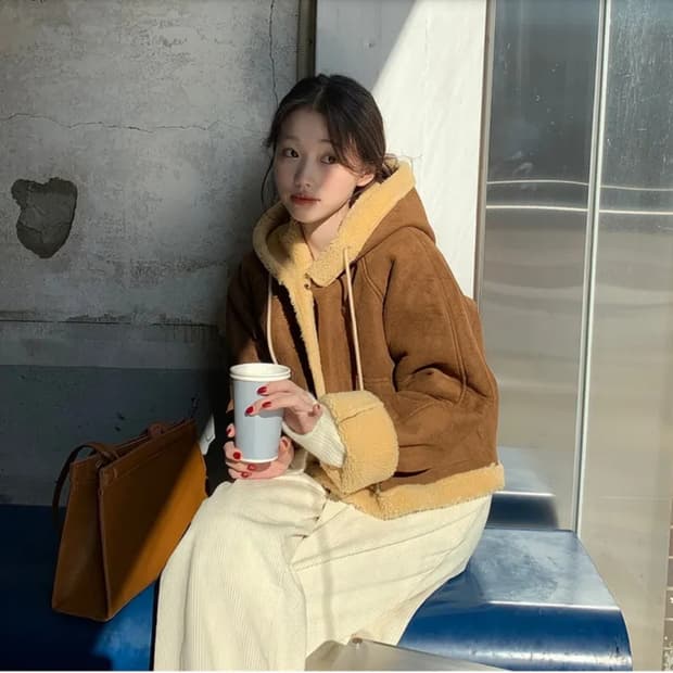 영앤리치 무스탕