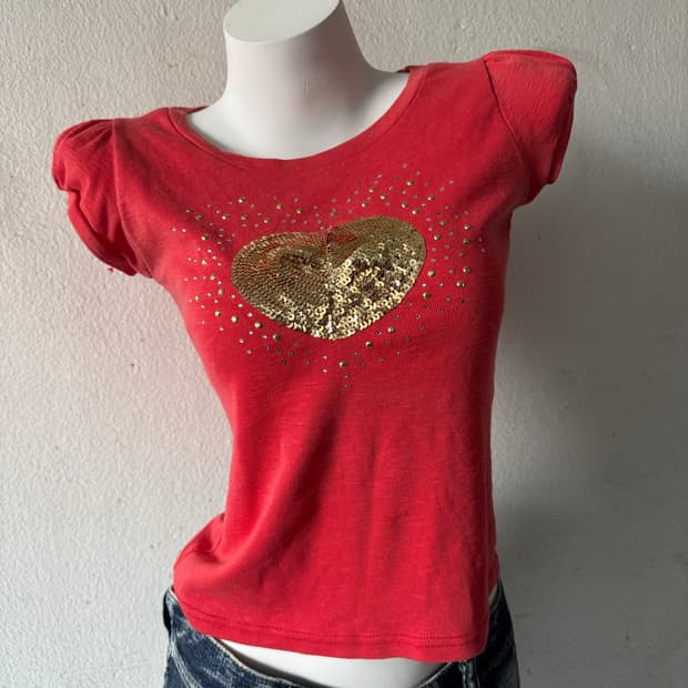 Gold sequin heart tee