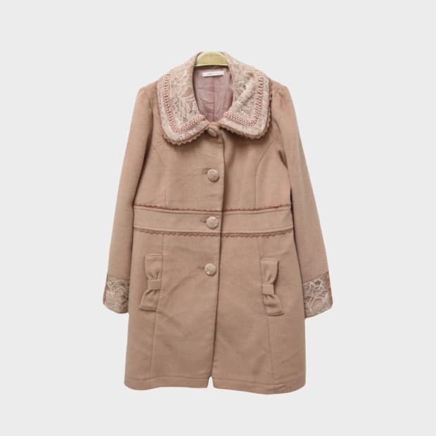 엑시즈 팜 딸기우유 레이스 코트 62455