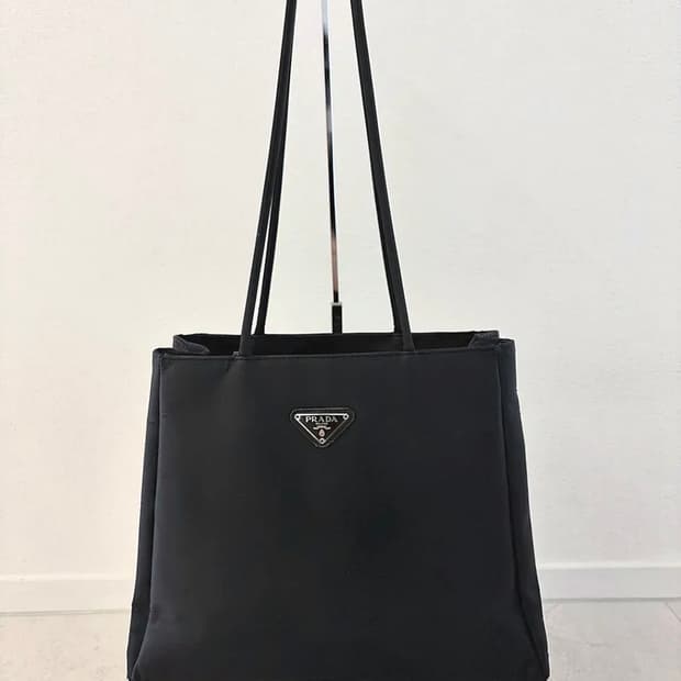프라다 블랙 나일론 숄더백