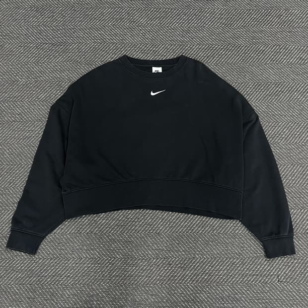 나이키 센터로고 크롭 맨투맨 v1164