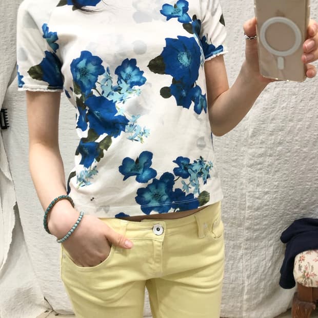 blue flower top